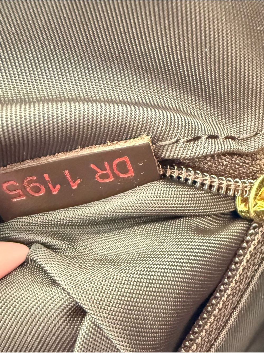 Louis Vuitton travel luggage bag with rolling wheels Authentic Retail 3800$ - Picture 12 of 15